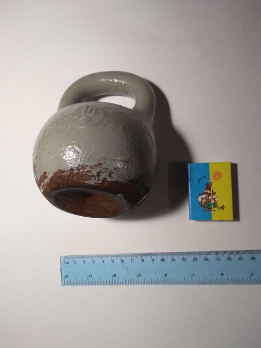 Гиря 4 кг., для дома. Металл. Сделано в СССР.