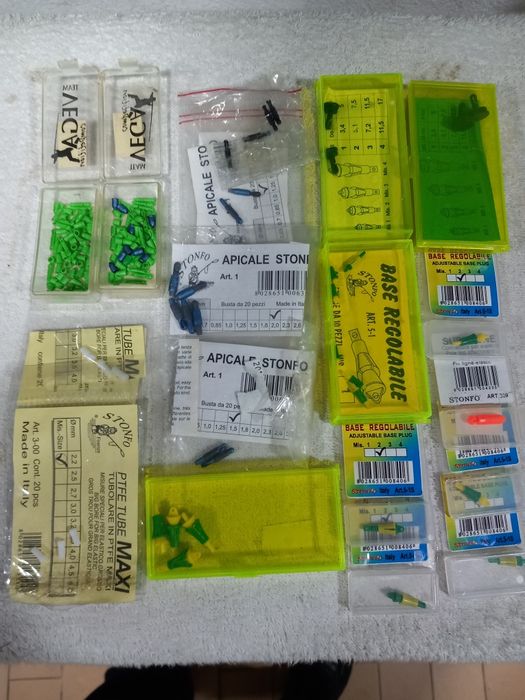 Lote de acessórios para pesca desportiva