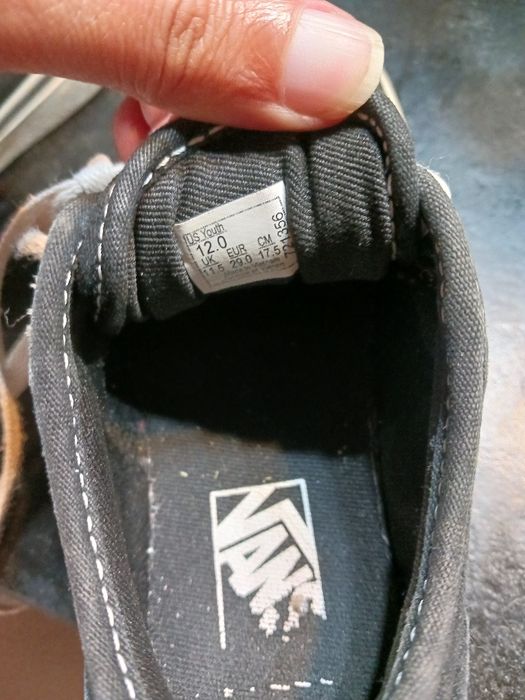 Tenis vans n.29 usados poucas vezes