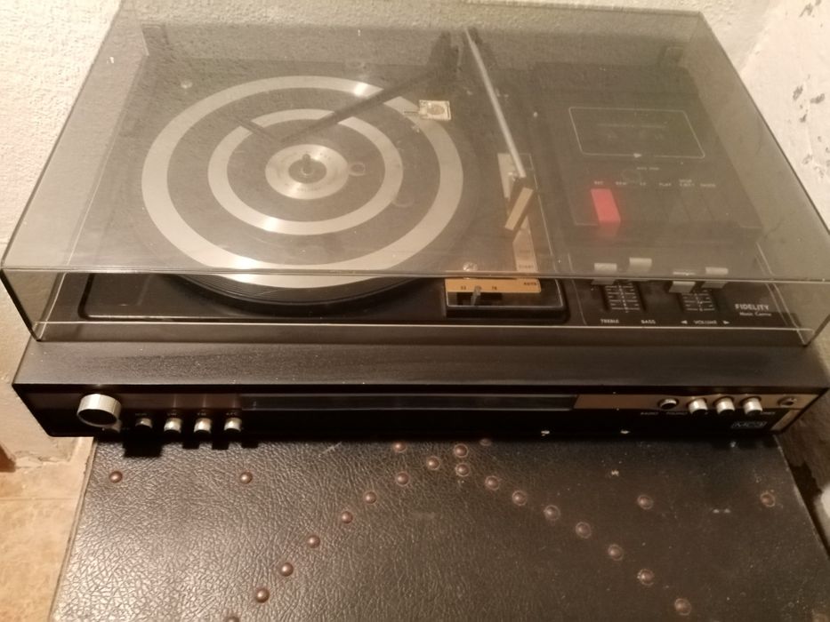 Gira discos Fidelity