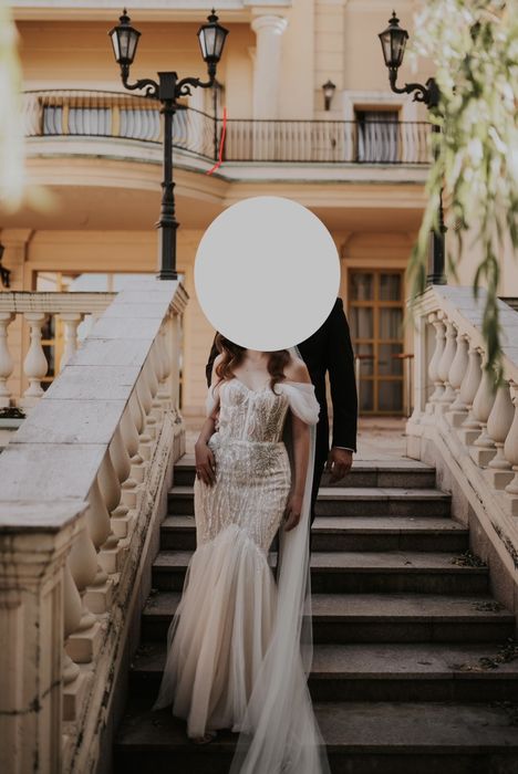 Suknia ślubna typu rybka projektu Magdaleny Popiel