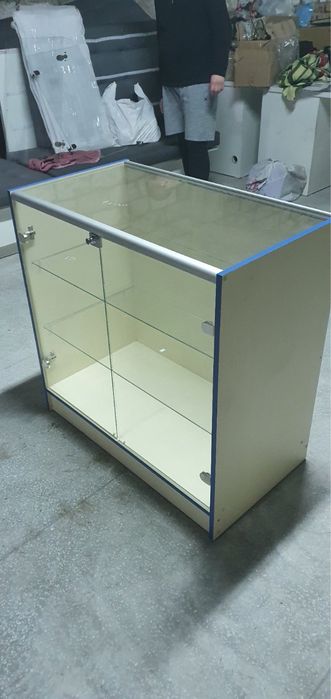 СРОЧНО!!!  Продам офисную мебель б/у в хорошем состоянии.