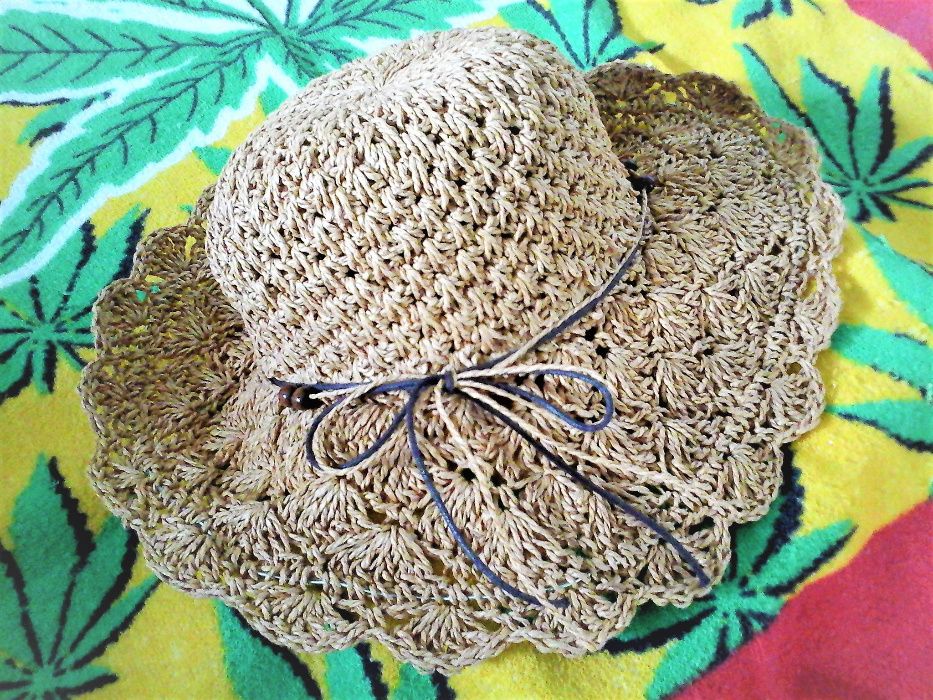 Chapéu de RÁFIA NATURAL, Muito Bonito & ORIGINAL - Novo !