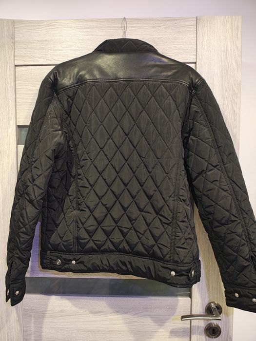 Kurtka firmy Biaggio pikowana.