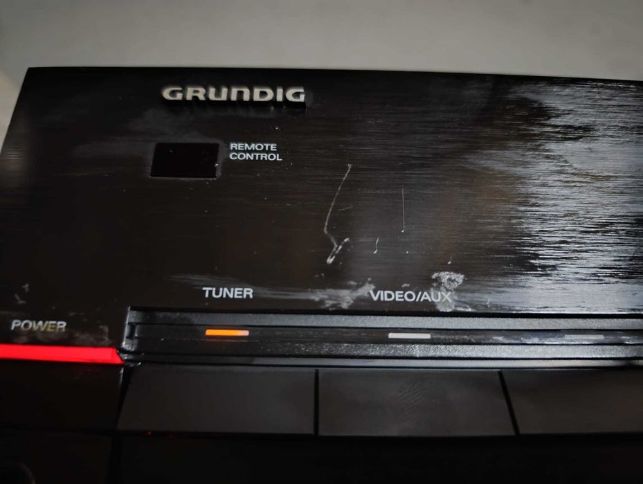 2 X Amplificador de som da marca GRUNDIG v301