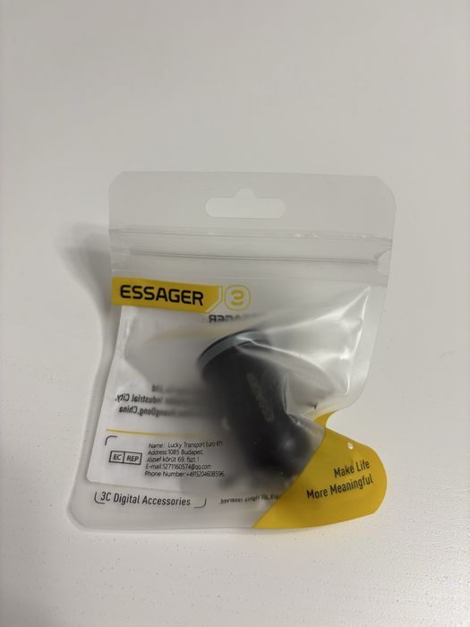 Ładowarka samochodowa A + C 30W nowa