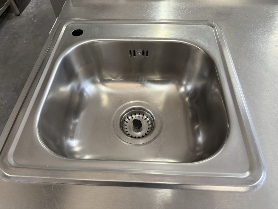 Bancada em inox para maquina de cafe com pio e tulha