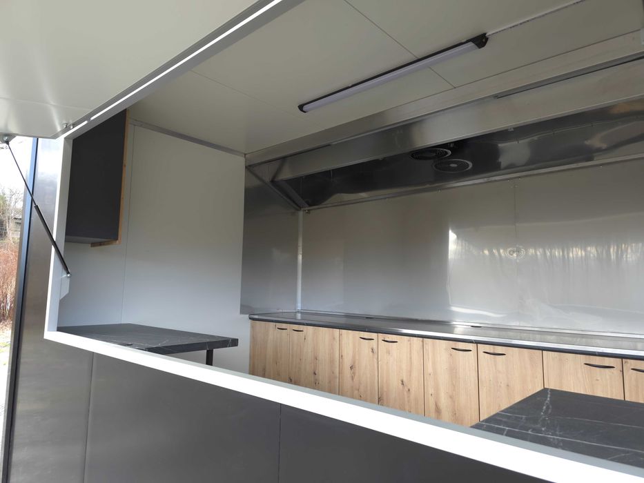 Przyczepa gastronomiczna - PREMIUM, 6m x 2,4m
