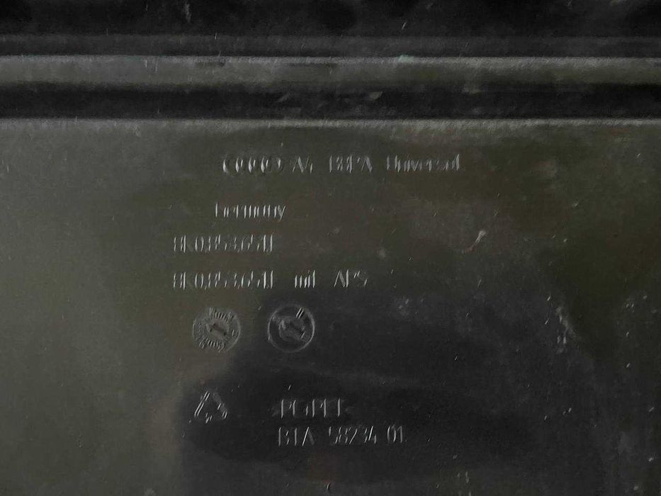 Решетка радиатора Audi A4 B8