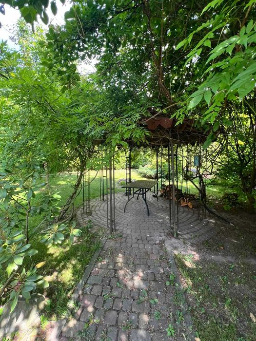 Пропозиція оренди окремостоячого особняку на вул. Зеленій