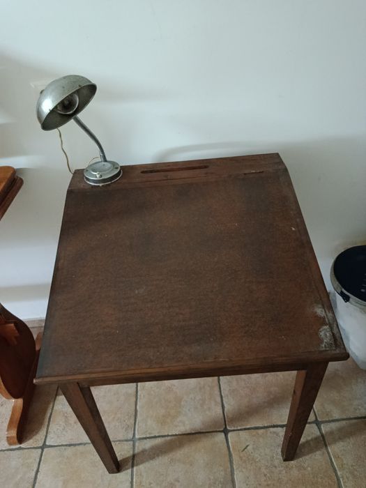 Secretária escolar anos 50