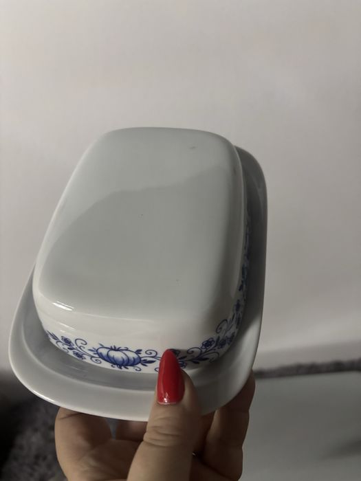 Maselniczka z porcelany