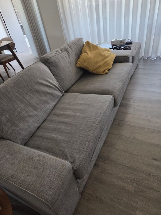 Sofa com chaise longue