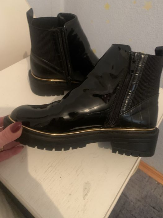 Челсі  лакові, стильні