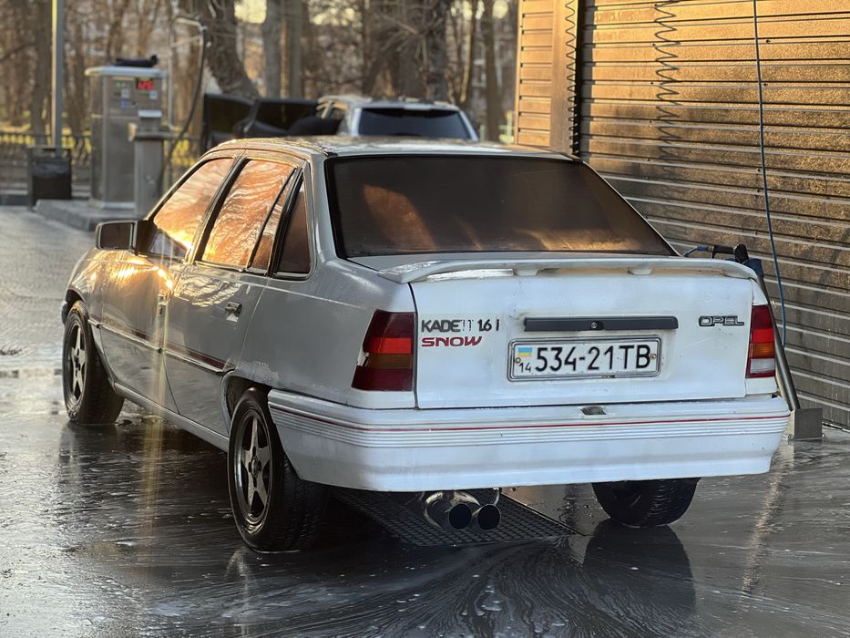 Opel kadet 1,6 Повністю справний