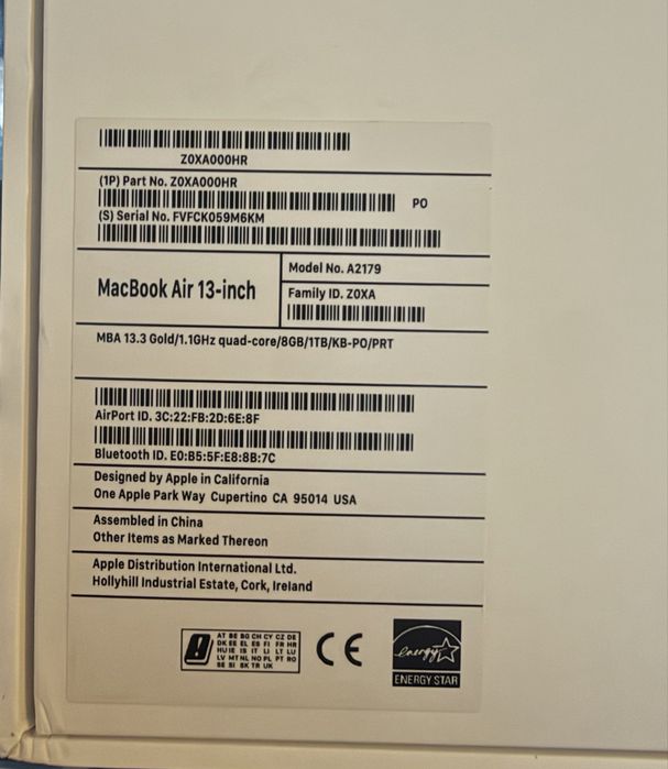 MacBook Air de 13 polegadas, modelo A2179, com processador Intel Core i3 de 10.ª geração, 8 GB de RAM  e SSD 128 GB