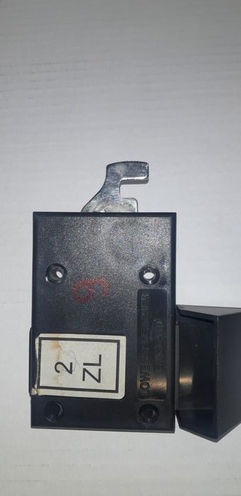 Zamek depozytowy na monetę 2 zł, z ryglem hakowym