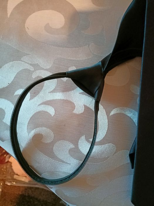 krawat na suwak młodzieżowe czarny cena za jeden