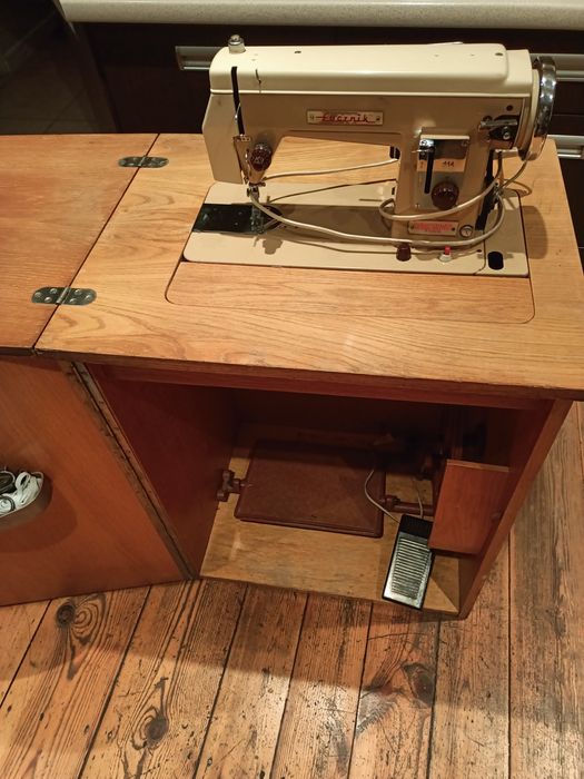 Maszyna do szycia Łucznik