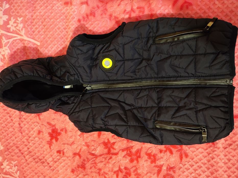 Продам жилетки,штанишки свитшот 86-92