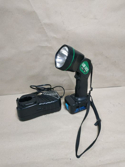 Акумуляторний фонарик хітачі