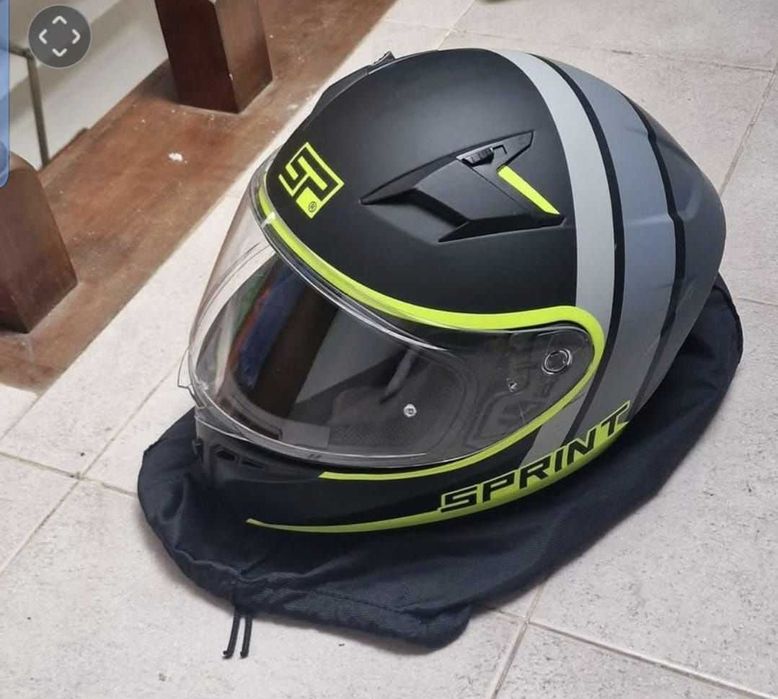 Capacete moto usado