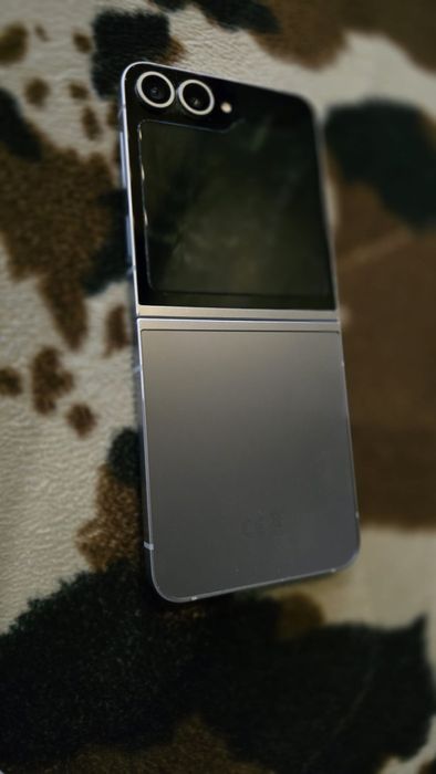 Samsung Galaxy Z Flip 6