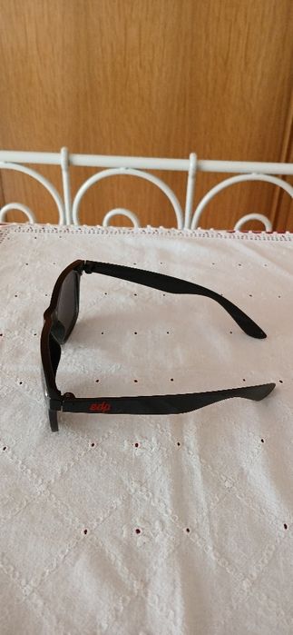 Óculos espelhados EDP, novos
