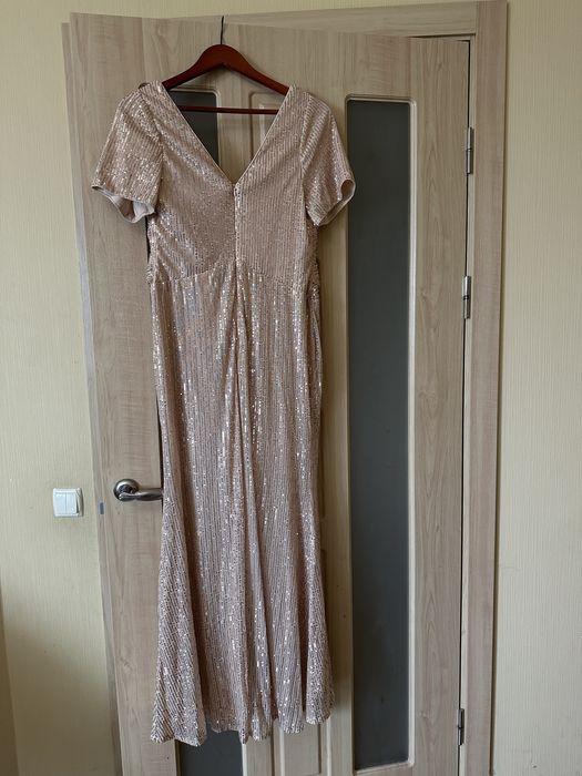 Сукня в паєтки святкова вечірня максі