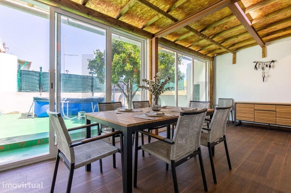 Moradia T3 Renovada para Habitação Própria - Jardim de 100m2 Belas✨