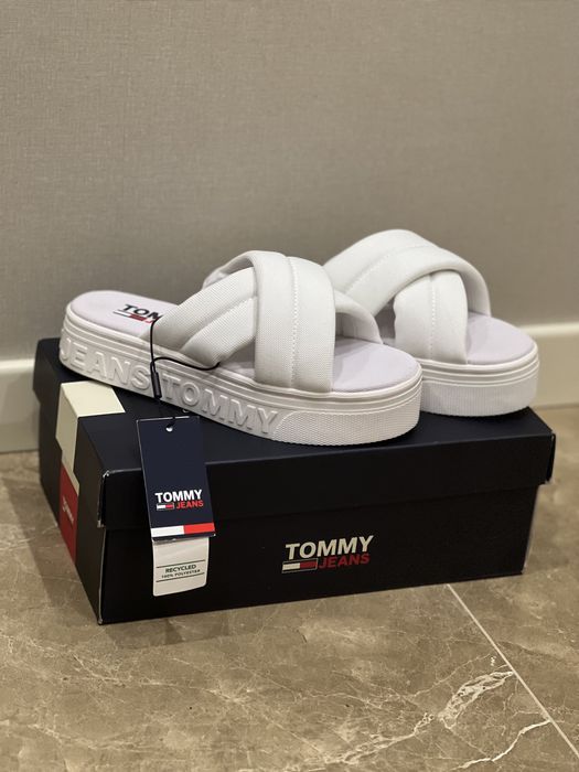 Шлепки сандали шльопанці Tommy Hilfiger
