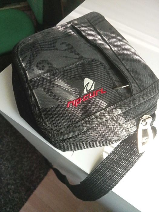 BOLSA TIRACOLO HOMEM - RIP CURL - COMO NOVA - portes incluidos