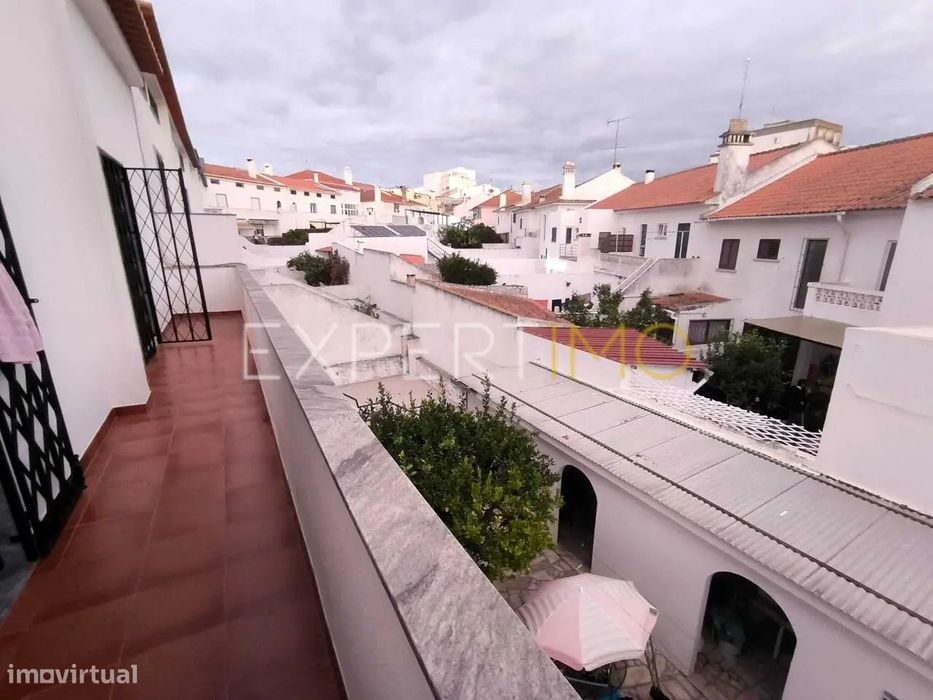 Moradia T4 c/ Garagem