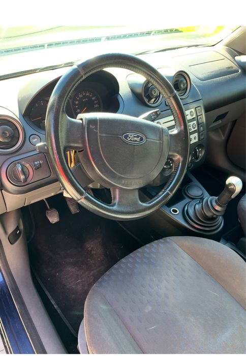 Ford fiesta 1.2 gasolina