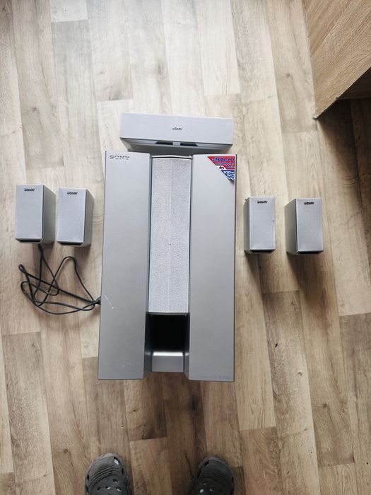 Sony sóbufer z 5 głośnikami