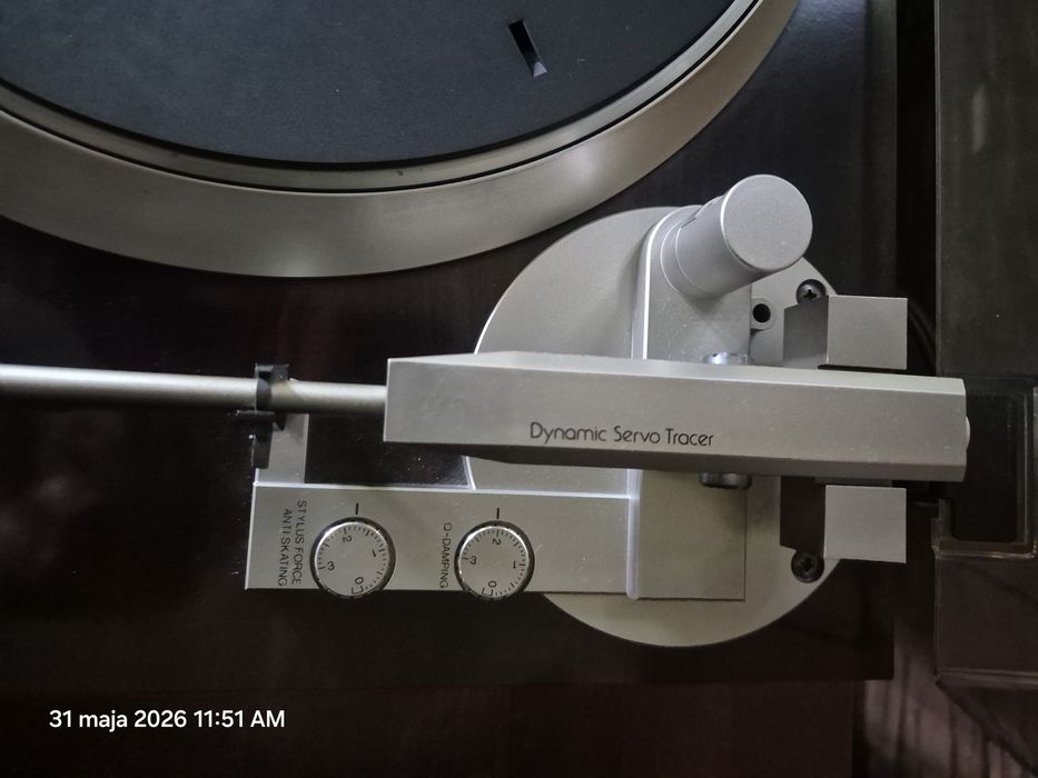 Gramofon Denon DP-51F