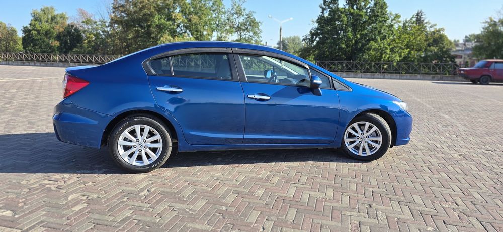 Honda Civic 2012 VIN NLAFB8660CW000363 фото оголошення 5 з 17