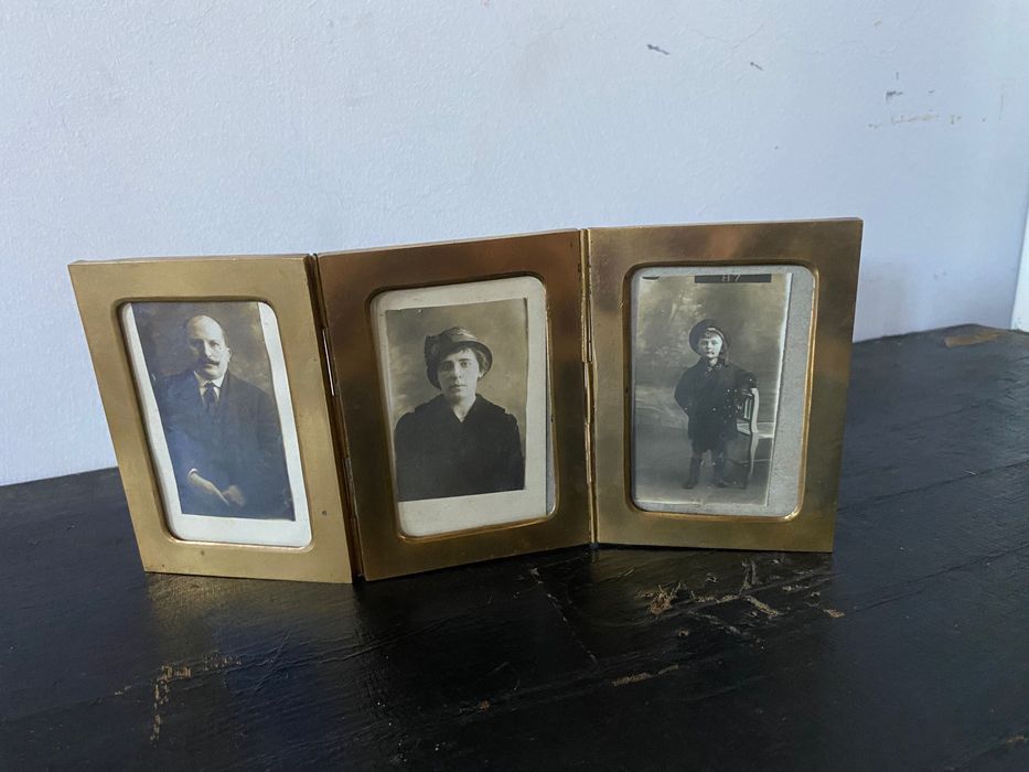 Porta-retrato triplo articulado