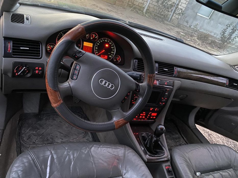 Продам Audi A6. 2001 г.  2.5 дизель.