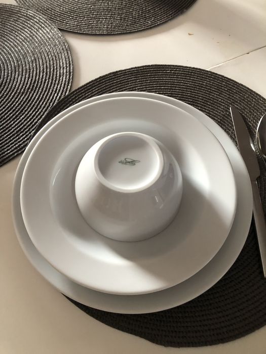 Lubiana porcelana komplet objadowy