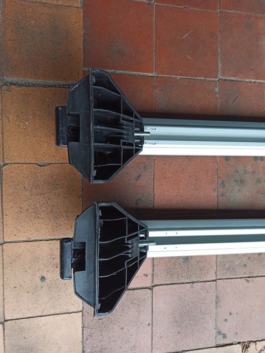 Багажник на даху авто