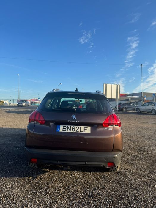 Peugeot 2008 — fotografia 4