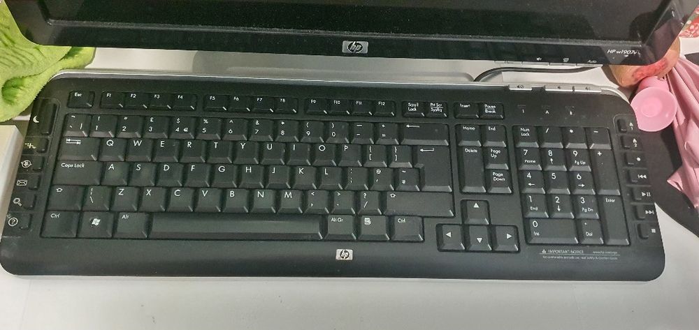 Sprzedam kompletny komputer Lenovo z HP monitorem