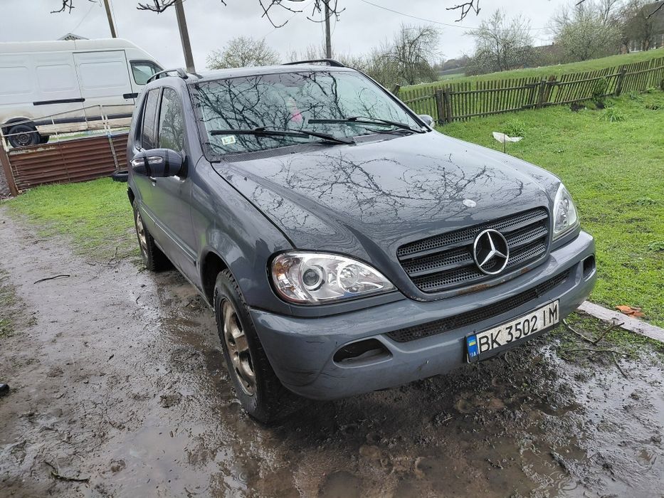 Розбираю Мерседес ML 270 2.7 диз.