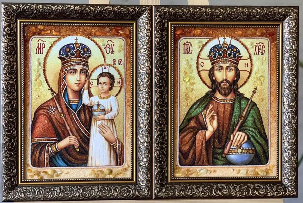 Ікони з бурштину