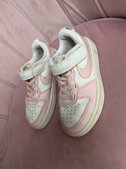 Sneakersy Nike Court Borough 27,5 dla dziewczynki