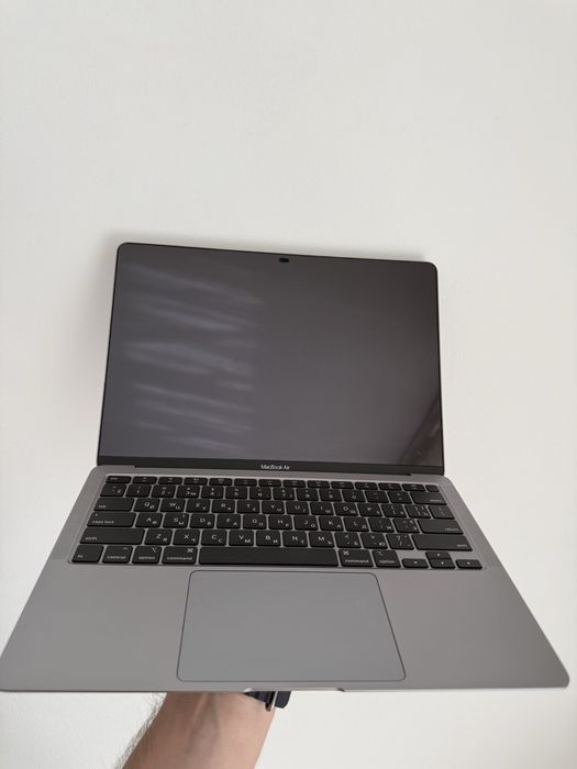 Macbook Air 13“ 8/256Gb 2020