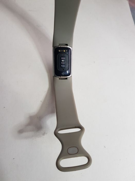 Годинник Fitbit Charge 6