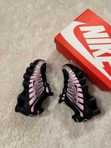 Nike_Shox_TL_Black_Playful_Pink_R.40