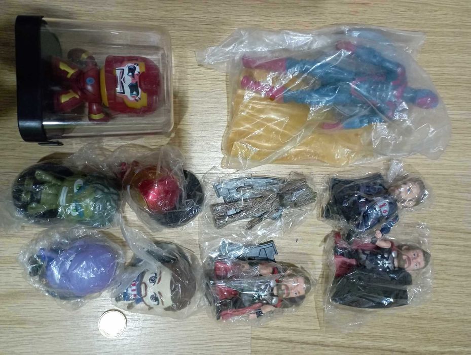 Figura Marvel - desconto na compra de todos